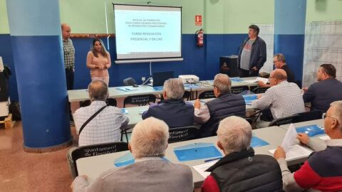 Los Agricultores de Finestrat podr&aacute;n renovar el curso sobre porductos fitosanitarios