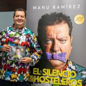 Manu Ramírez en la presentación de su libro