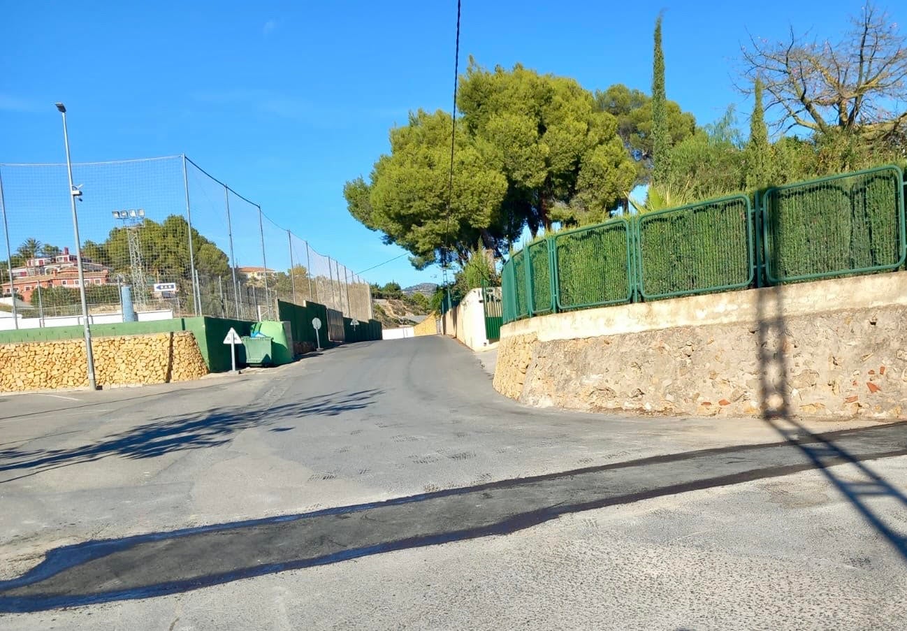Callosa d’en Sarrià continúa las obras de mejora en los viales del municipio Callosa d’en Sarrià continúa las obras de mejora en los viales del municipio