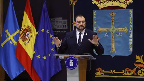 Adrián Barbón. Adrián Barbón
