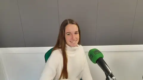 Adriana Aguado, una chica de 15 años que apunta alto en la natación Adriana Aguado, una chica de 15 años que apunta alto en la natación