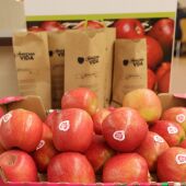 Manzanas solidarias para visibilizar la lucha contra la esclerosis múltiple