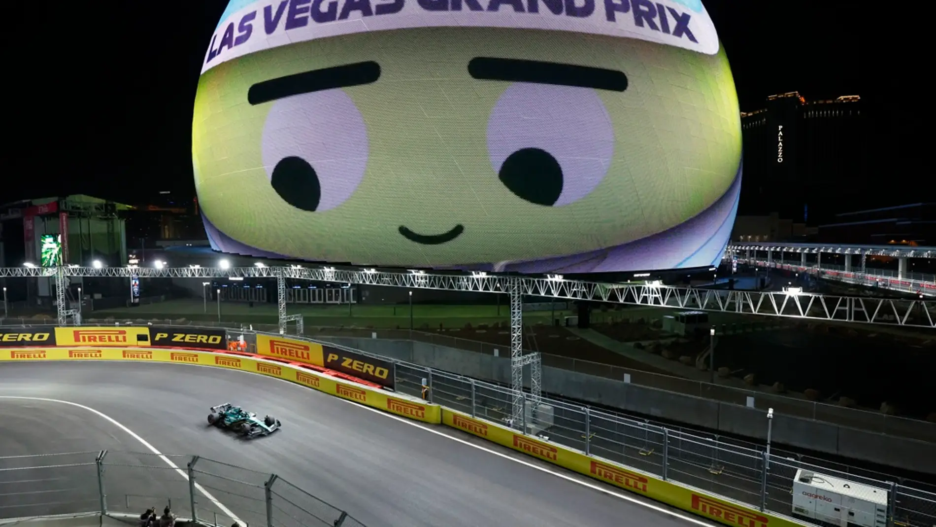 Sainz y Alonso brillan en el caos de Las Vegas