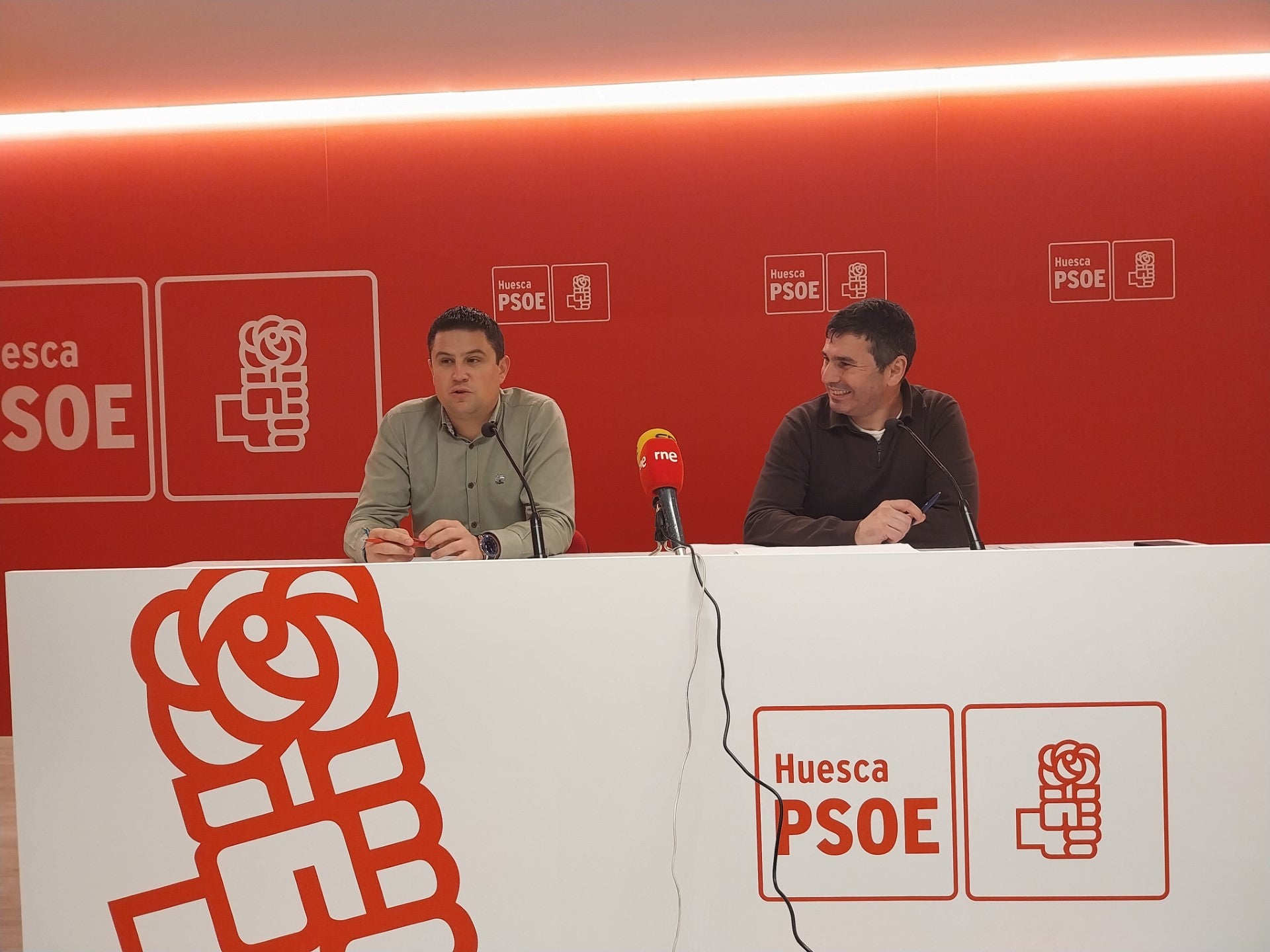 El PSOE presenta 37 enmiendas por valor de cuatro millones de euros El PSOE presenta 37 enmiendas por valor de cuatro millones de euros