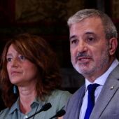 L'alcalde Jaume Collboni i la tinenta d'alcaldia Laia Bonet defensen el nou Model d'Allotjament Turístic