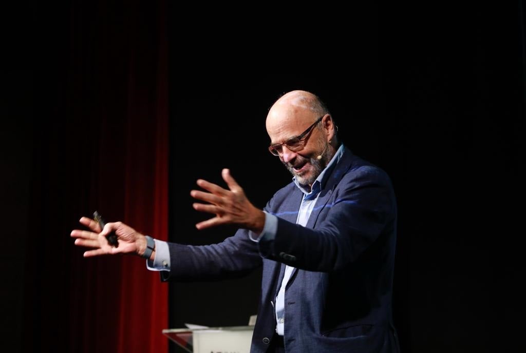 Díaz-Giménez pide cautela a Baleares en las medidas contra la masificación turística: "No se puede soplar y sorber a la vez" Díaz-Giménez pide cautela a Baleares en las medidas contra la masificación turística: "No se puede soplar y sorber a la vez"