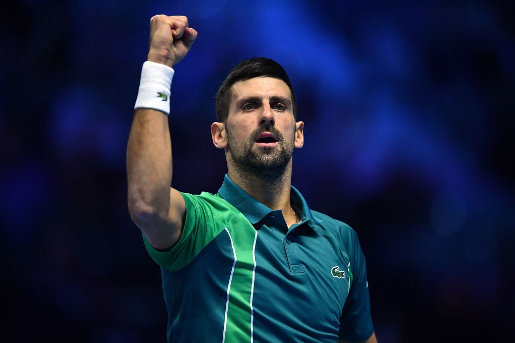 Djokovic desespera a Alcaraz y se mete en la final de las ATP Finals Djokovic desespera a Alcaraz y se mete en la final de las ATP Finals