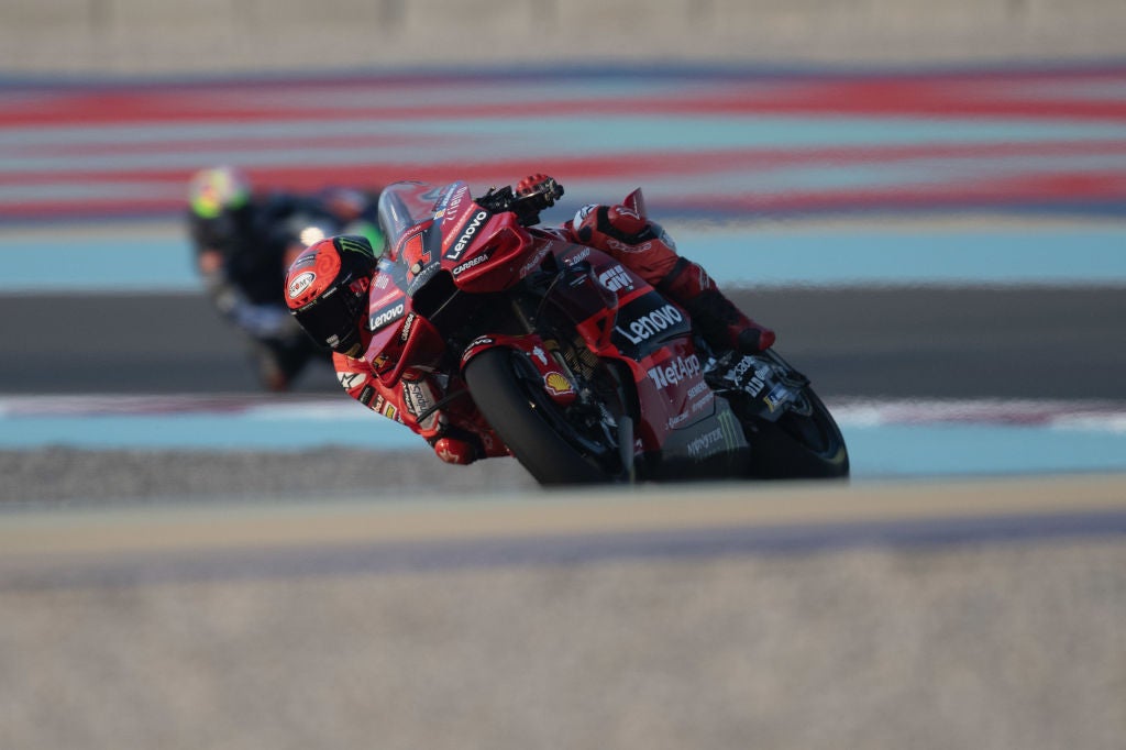 Martín pincha en Qatar y deja a Bagnaia a un paso del título Martín pincha en Qatar y deja a Bagnaia a un paso del título