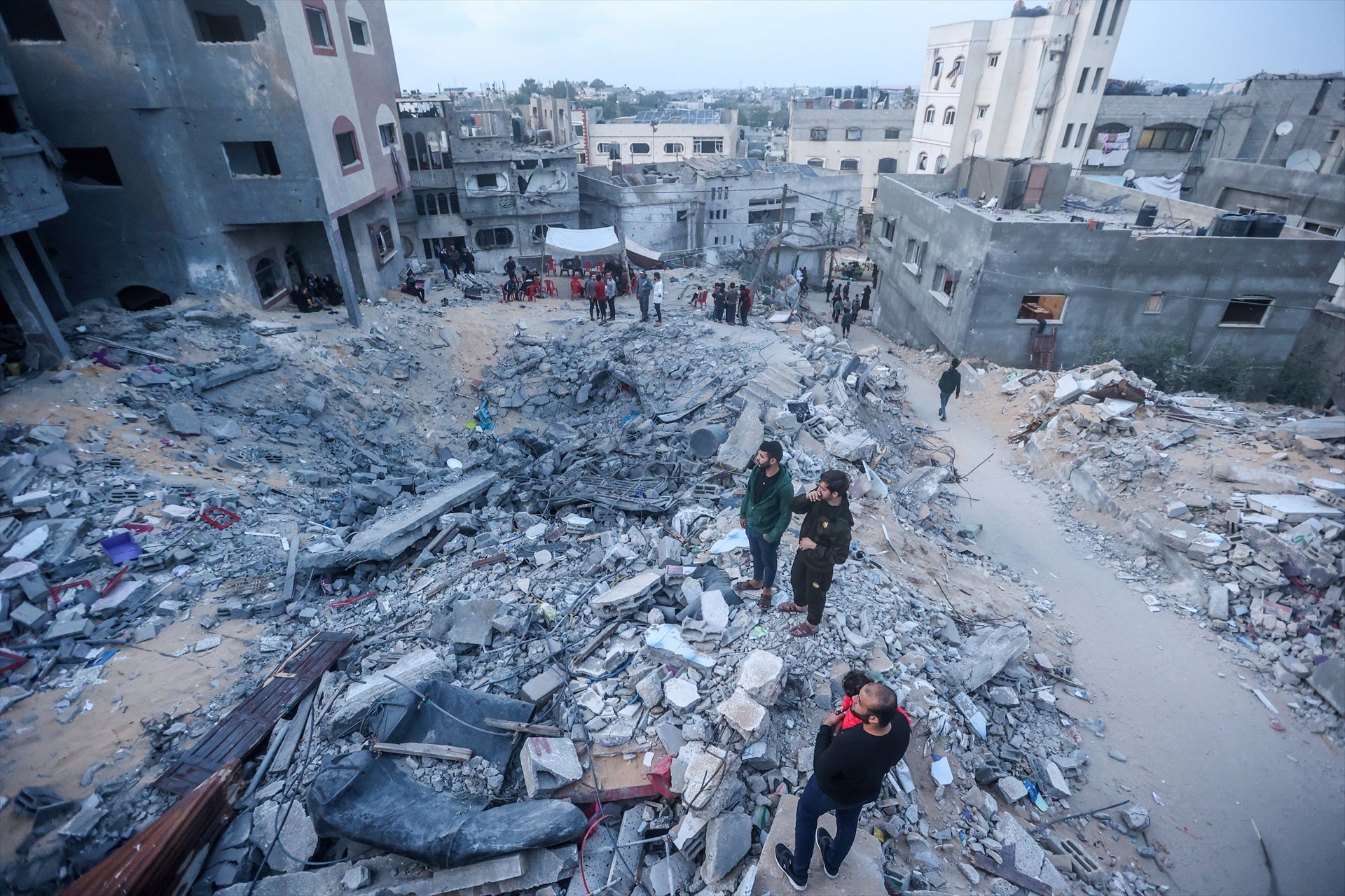 El número de muertos en Gaza se eleva por encima de los 13.000 El número de muertos en Gaza se eleva por encima de los 13.000