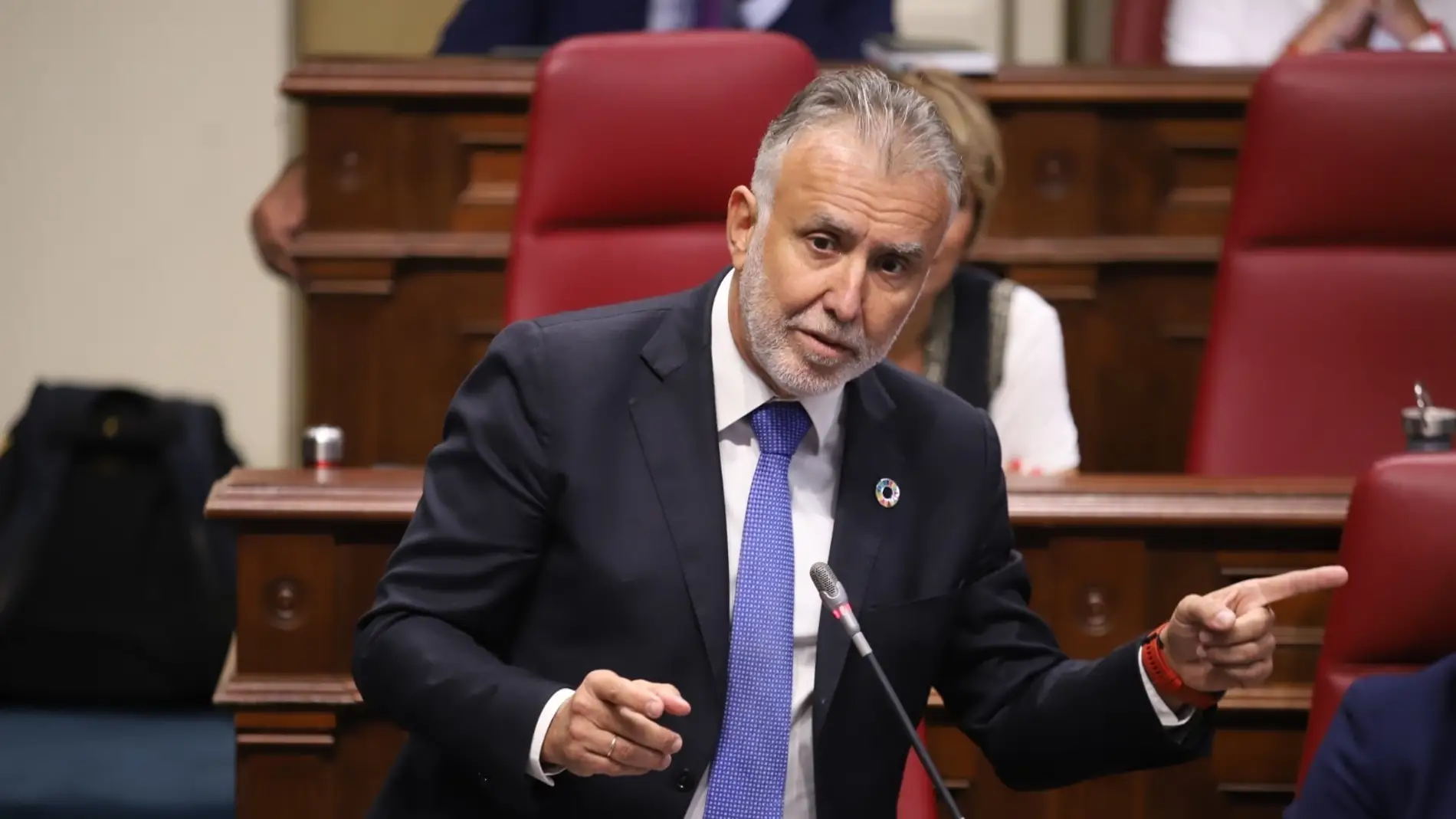Quién es Ángel Víctor Torres, el nuevo ministro de Política Territorial y Memoria Democrática