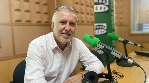 Ángel Víctor Torres, nuevo Ministro de Administraciones Públicas y Memoria Democrática en los estudios de Onda Cero Las Palmas Ángel Víctor Torres, nuevo Ministro de Administraciones Públicas y Memoria Democrática en los estudios de Onda Cero Las Palmas