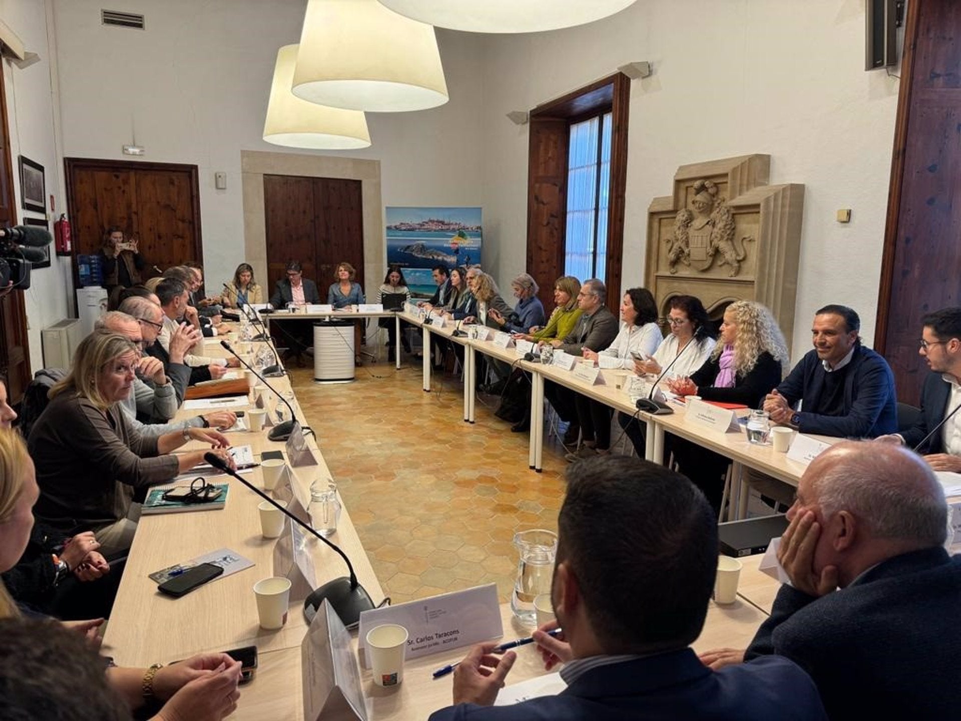 El conseller balear de Turismo pide hablar de "turismo responsable" frente a "mal llamado" decreto de excesos El conseller balear de Turismo pide hablar de "turismo responsable" frente a "mal llamado" decreto de excesos