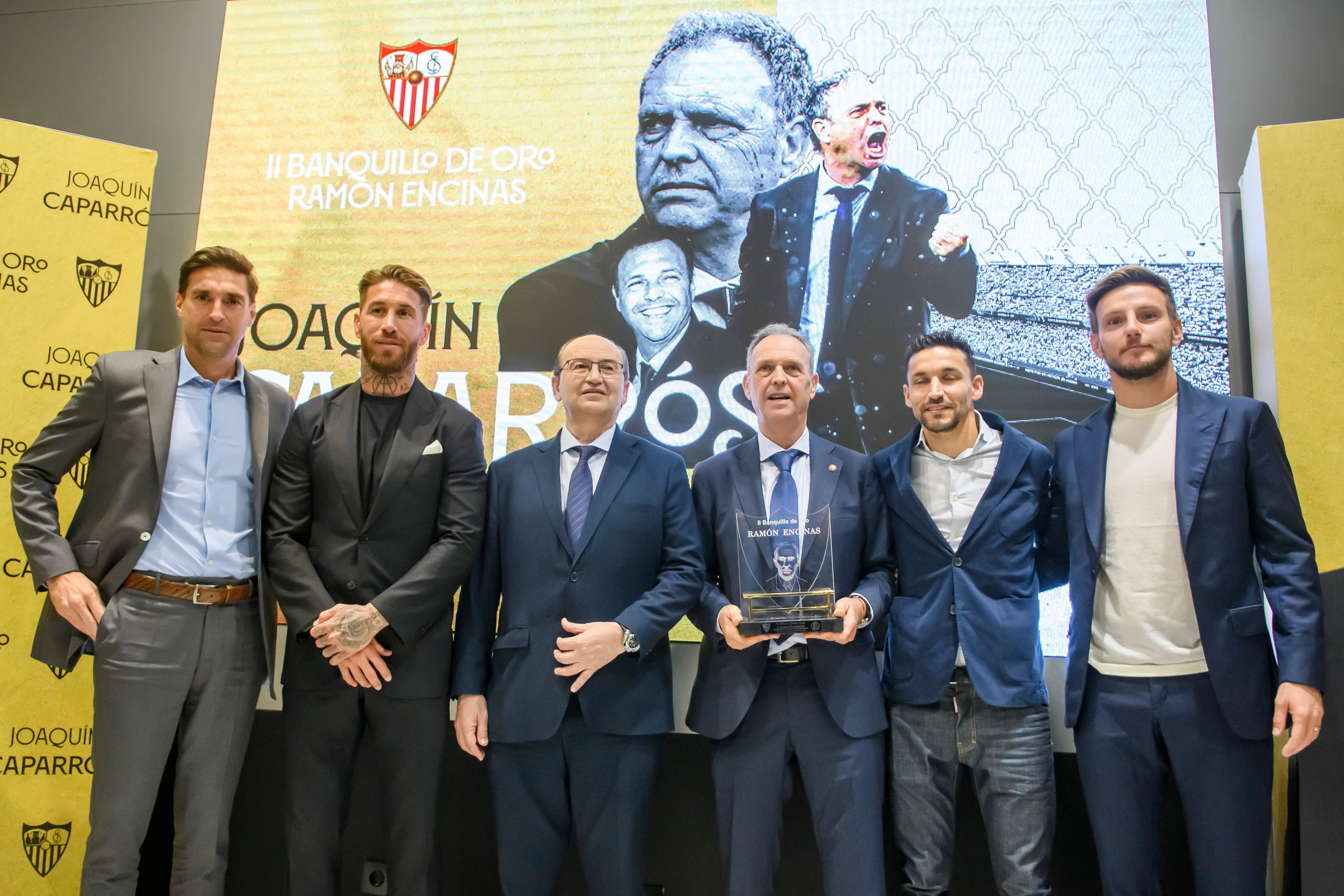Caparrós, 'Banquillo de Oro': "Mi mejor título es ser sevillista" Caparrós, 'Banquillo de Oro': "Mi mejor título es ser sevillista"