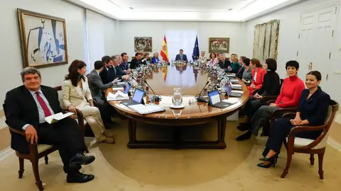 El nuevo Gobierno de coalición PSOE-Sumar El nuevo Gobierno de coalición PSOE-Sumar