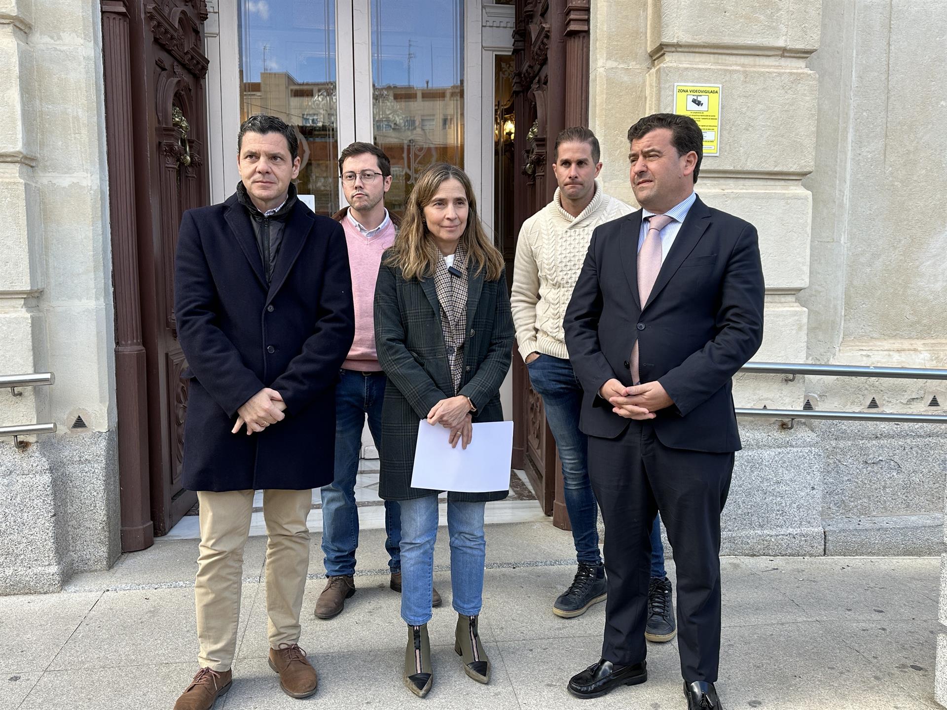 Vox da un toque de atención al PP en la Diputación de Ciudad Real por elaborar "unilateralmente" los presupuestos de 2024 Vox da un toque de atención al PP en la Diputación de Ciudad Real por elaborar "unilateralmente" los presupuestos de 2024