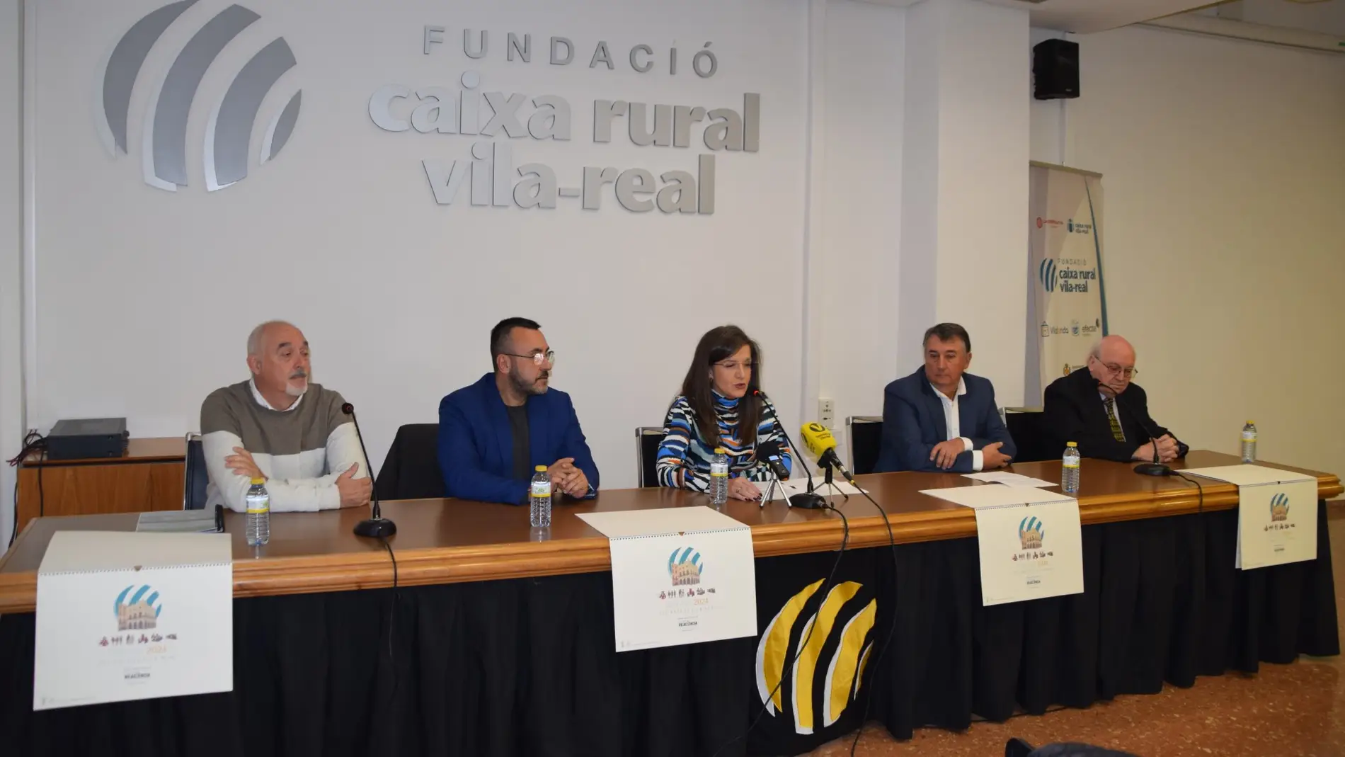 Caixa Rural Vila-real presenta el Calendario Solidario dedicado a los 750 años de su fundación 