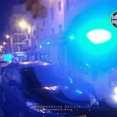 Actuación de los bomberos en la vivienda afectada Actuación de los bomberos en la vivienda afectada