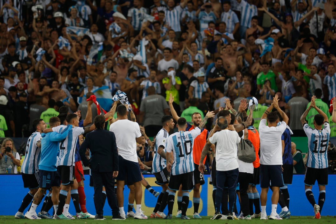 Argentina gana un caótico clásico en Maracaná Argentina gana un caótico clásico en Maracaná