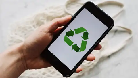 Un teléfono que va a ser reciclado Un teléfono que va a ser reciclado