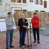 El concejal de Territorio, Emilio M. Obiol, ha presentado la obra acompañado por los arquitectos del estudio Emac, Pau Batalla y Miguel Martínez. El concejal de Territorio, Emilio M. Obiol, ha presentado la obra acompañado por los arquitectos del estudio Emac, Pau Batalla y Miguel Martínez.