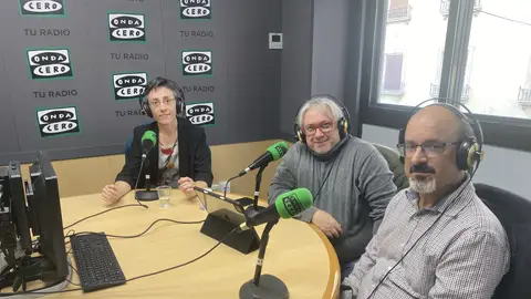 El presidente de la OSCE con dos integrantes de su Junta Directiva El presidente de la OSCE con dos integrantes de su Junta Directiva