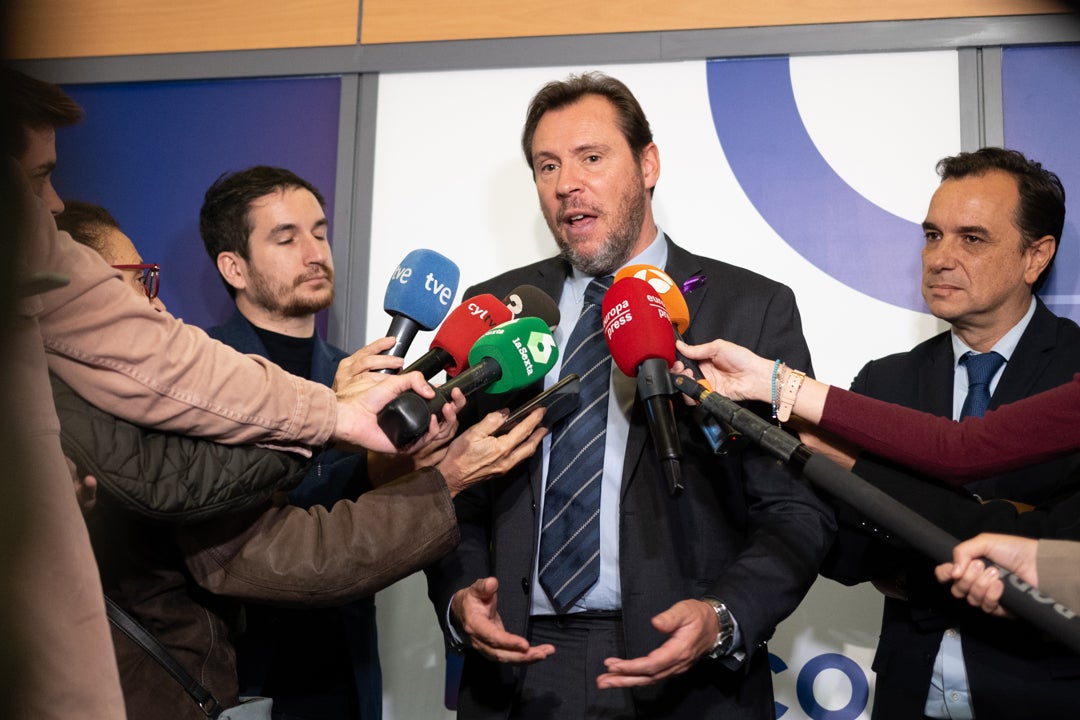 La comparación "chusca" que ha hecho Óscar Puente entre la amnistía y el embarazo de su mujer La comparación "chusca" que ha hecho Óscar Puente entre la amnistía y el embarazo de su mujer