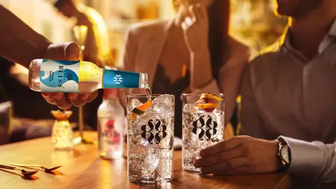 Según Royal Bliss, al 82% de los jóvenes andaluces le gustaría tener más vida social con amigos y familiares Según Royal Bliss, al 82% de los jóvenes andaluces le gustaría tener más vida social con amigos y familiares