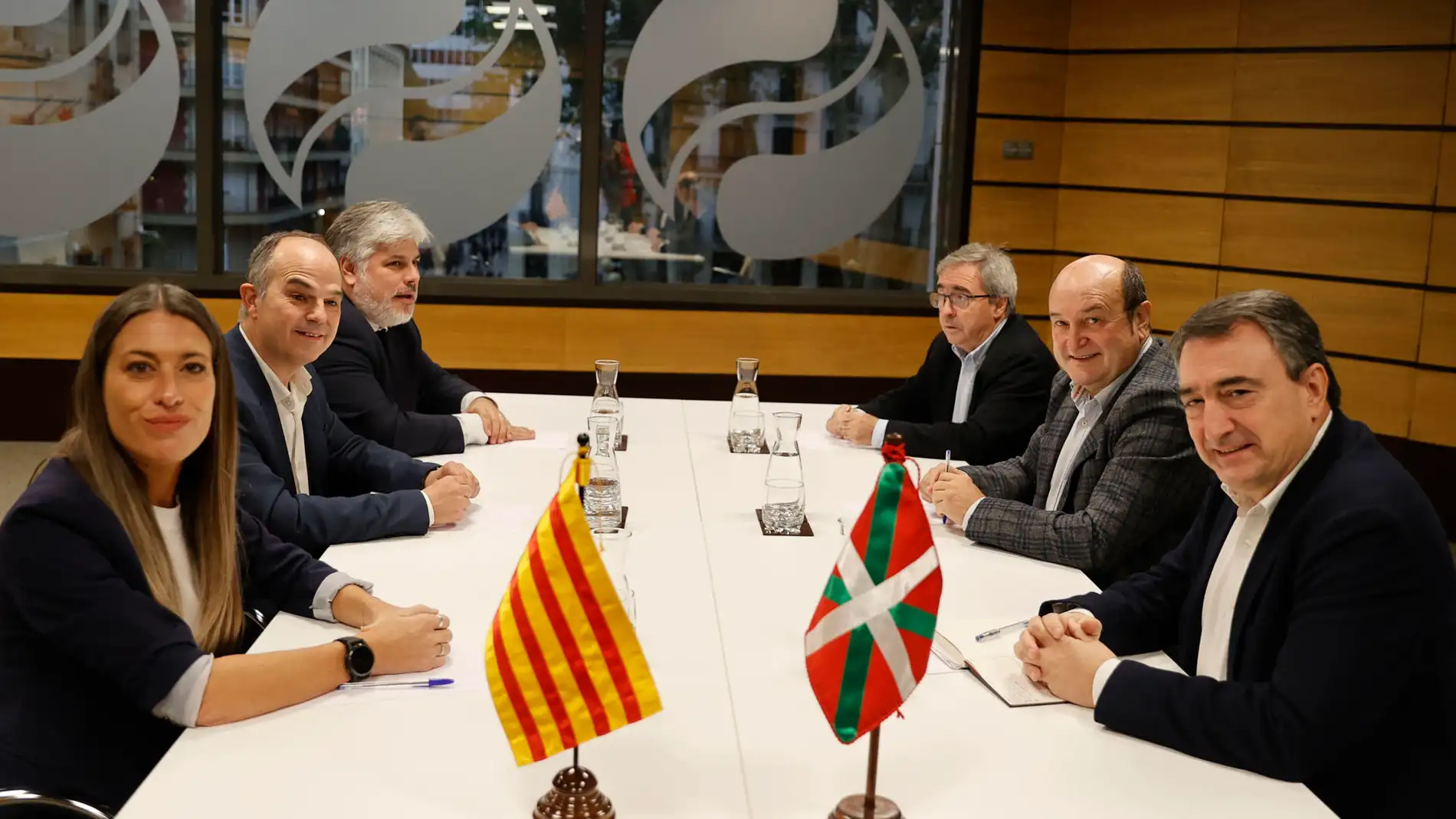 Reunión de las delegaciones del PNV y Junts este viernes en Bilbao