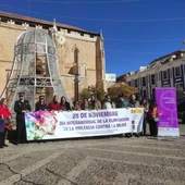 25N acto central en la Plaza de España de Valdepeñas 25N acto central en la Plaza de España de Valdepeñas