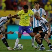 Rodrygo denuncia insultos tras su encontronazo con Messi