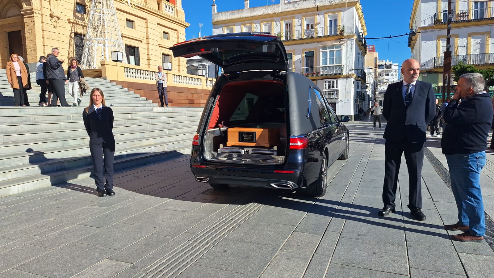 87 años para enterrar a sus abuelos fusilados durante la Guerra Civil: "Hoy hago realidad lo que me contó mi madre cuando era niña" 87 años para enterrar a sus abuelos fusilados durante la Guerra Civil: "Hoy hago realidad lo que me contó mi madre cuando era niña"