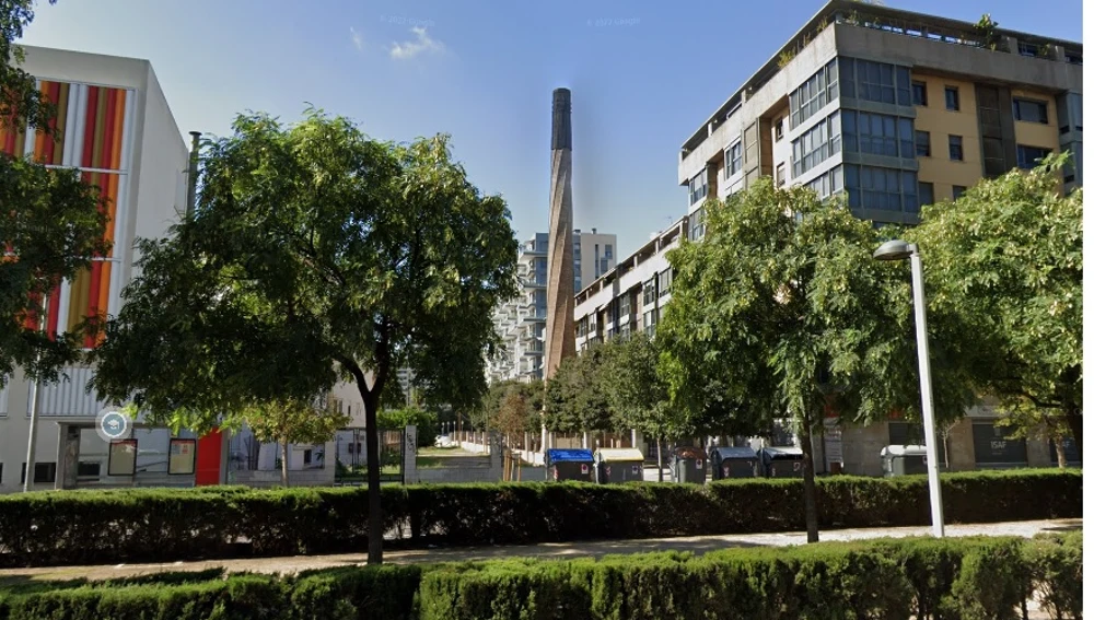 Chimenea de la calle Octavio Vicent Chimenea de la calle Octavio Vicent