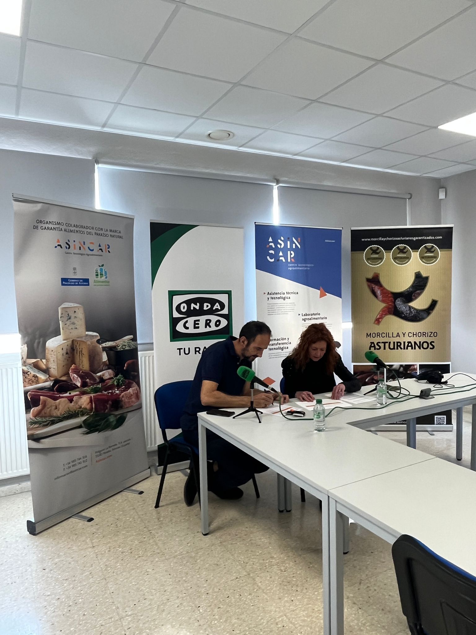 Más de Uno Oviedo y 'Alimentos del Paraíso' Más de Uno Oviedo y 'Alimentos del Paraíso'