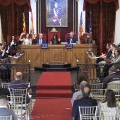 PP y Vox han votado en contra de exigir ejecutar el convenio firmado por el expresidente Ximo Puig sobre la deuda histórica por los terrenos de la UMH de Elche. 