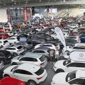 Black Friday en Coches de Ocasión con 15 concesionarios que representan a 24 marcas Black Friday en Coches de Ocasión con 15 concesionarios que representan a 24 marcas