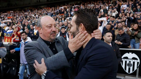 Rafa Benítez volvió a ser ovacionado en Mestalla