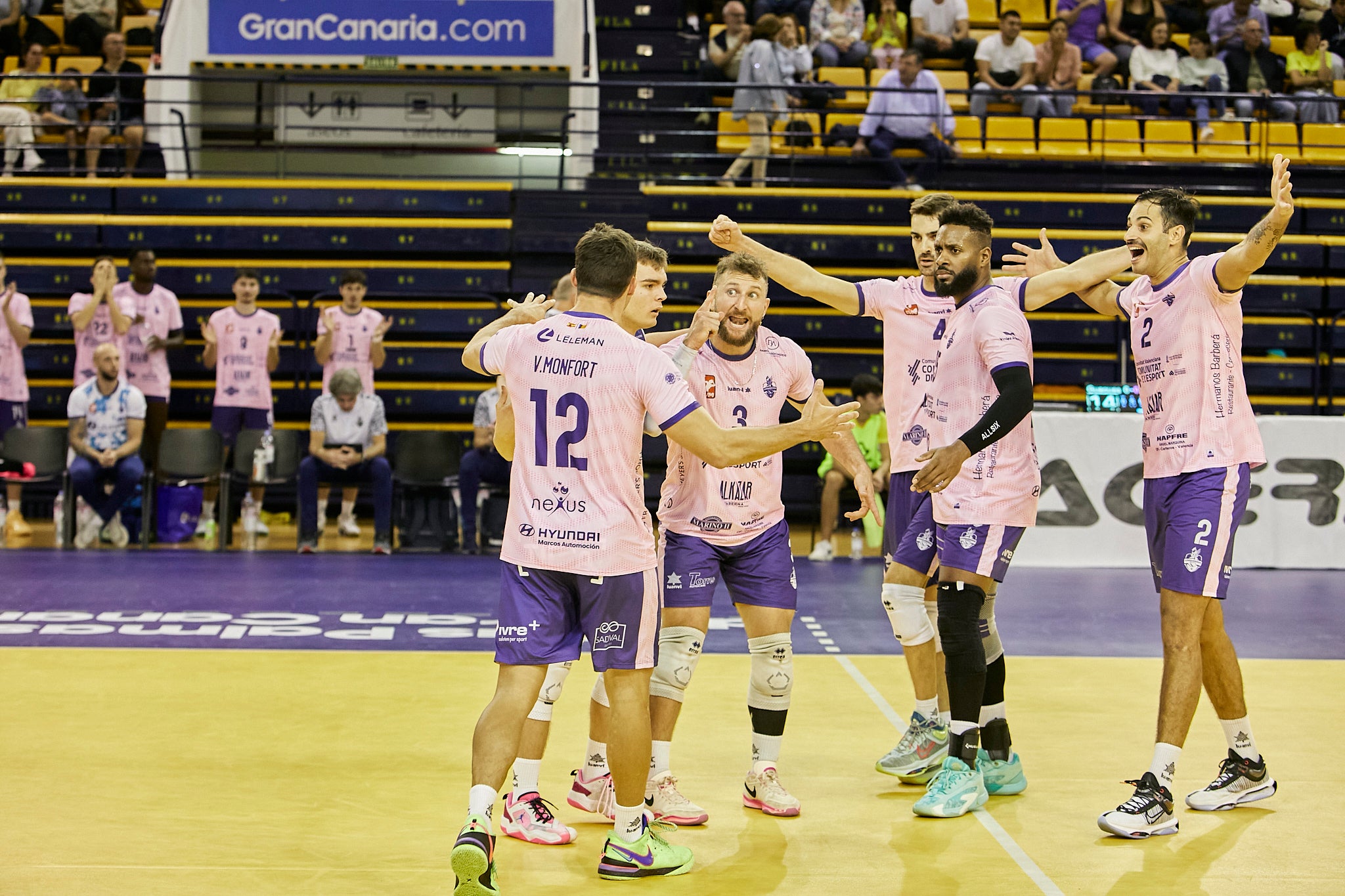 UPV Léleman Conqueridor cae ante un entonado Guaguas con una mejor versión de su juego UPV Léleman Conqueridor cae ante un entonado Guaguas con una mejor versión de su juego