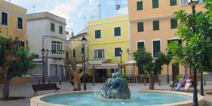 Detenido un hombre en Ciutadella por perpetrar varios robos con fuerza Detenido un hombre en Ciutadella por perpetrar varios robos con fuerza