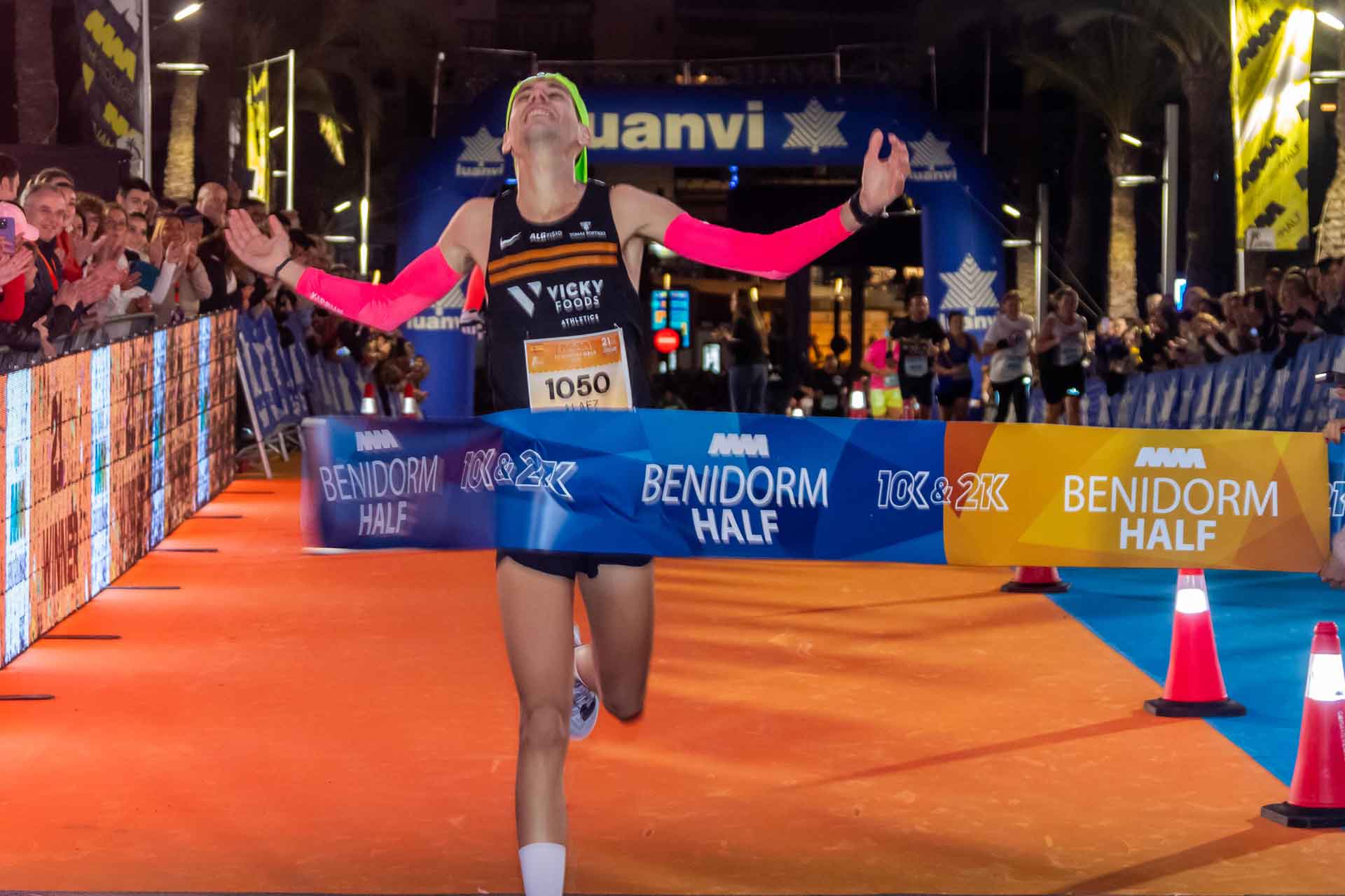 Cristian Martínez y Mª José de Toro, conquistan lo más alto del podio de la Benidorm Half Cristian Martínez y Mª José de Toro, conquistan lo más alto del podio de la Benidorm Half