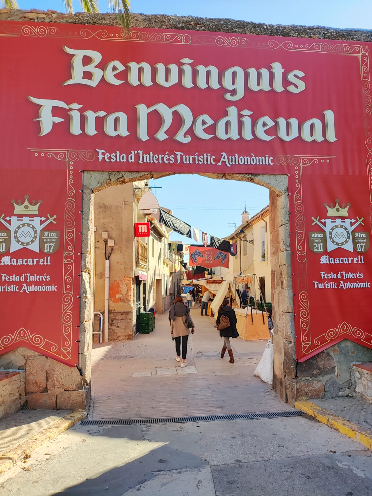 Investigan el robo en seis paradas de la Feria de Mascarell Investigan el robo en seis paradas de la Feria de Mascarell