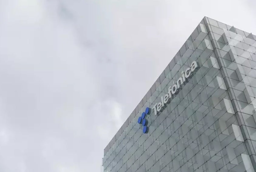 Telefónica plantea un ERE para unos 2.500 empleados en España Telefónica plantea un ERE para unos 2.500 empleados en España