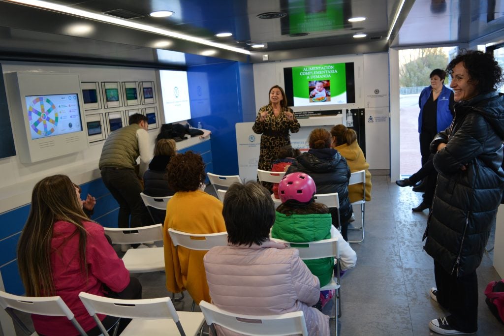 La 'Ruta Enfermera' hace escala en Zaragoza para dar a conocer la profesión La 'Ruta Enfermera' hace escala en Zaragoza para dar a conocer la profesión