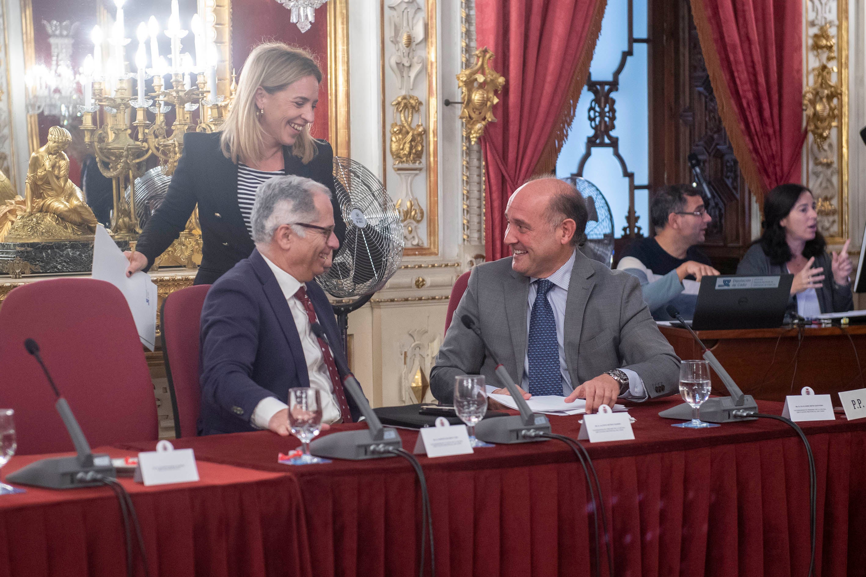 Inversión "récord" de la Diputación de Cádiz en Servicios Sociales para el 2024 con 64 millones Inversión "récord" de la Diputación de Cádiz en Servicios Sociales para el 2024 con 64 millones