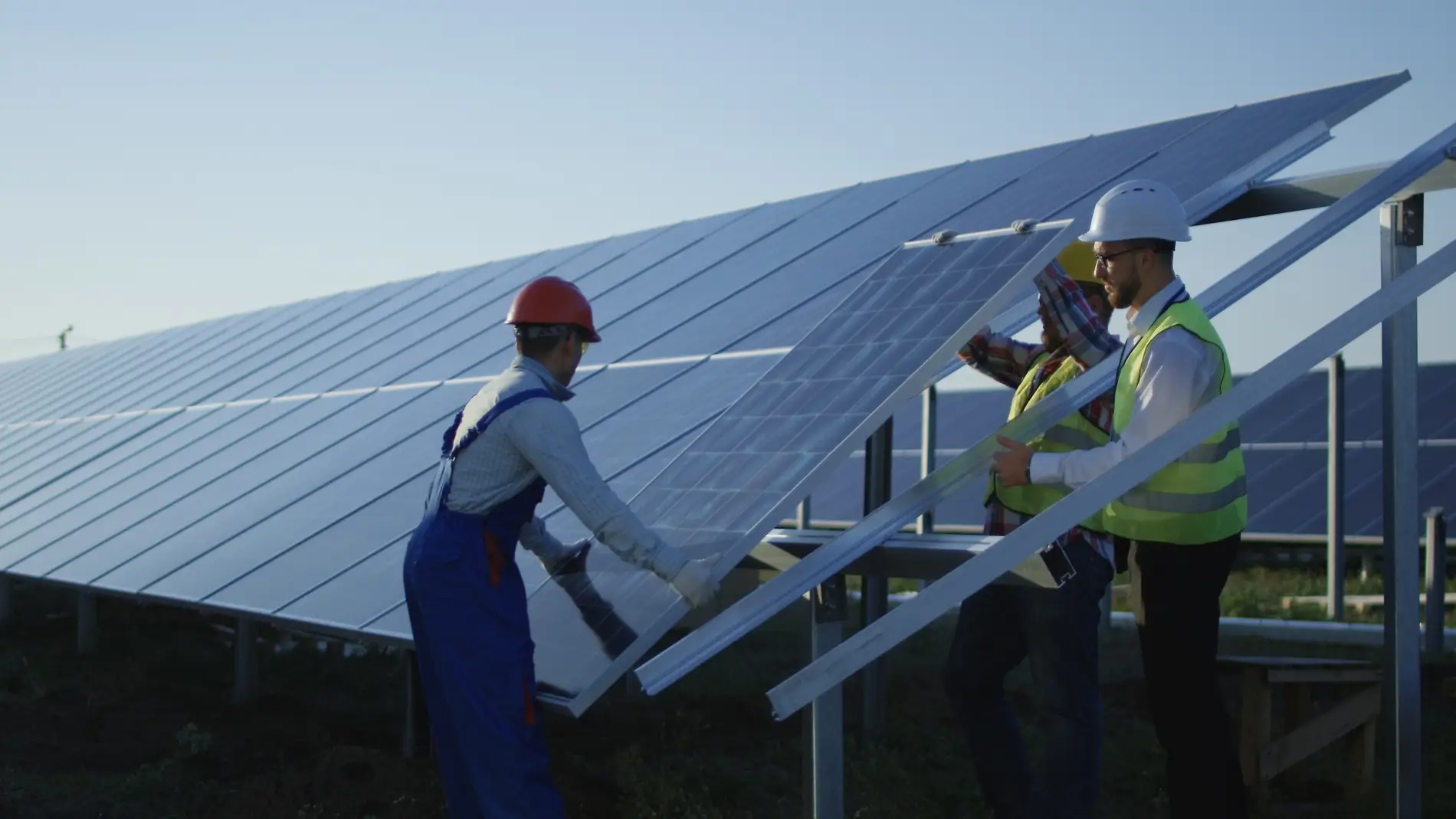 Aresol Renovables: 9 parques fotovoltaicos en el Nudo de Haro, reducción de 220.000 toneladas anuales de CO2 y una apuesta por el reto demográfico