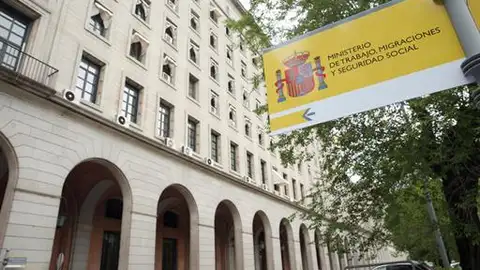 La fachada del Ministerio de Trabajo, en Madrid La fachada del Ministerio de Trabajo, en Madrid