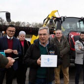 Entrega de tractores a 13 concellos para prevención contra os incendios forestais 