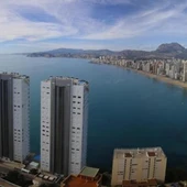 Aparece el cadáver sin identificar de una mujer flotando en aguas de Benidorm Aparece el cadáver sin identificar de una mujer flotando en aguas de Benidorm