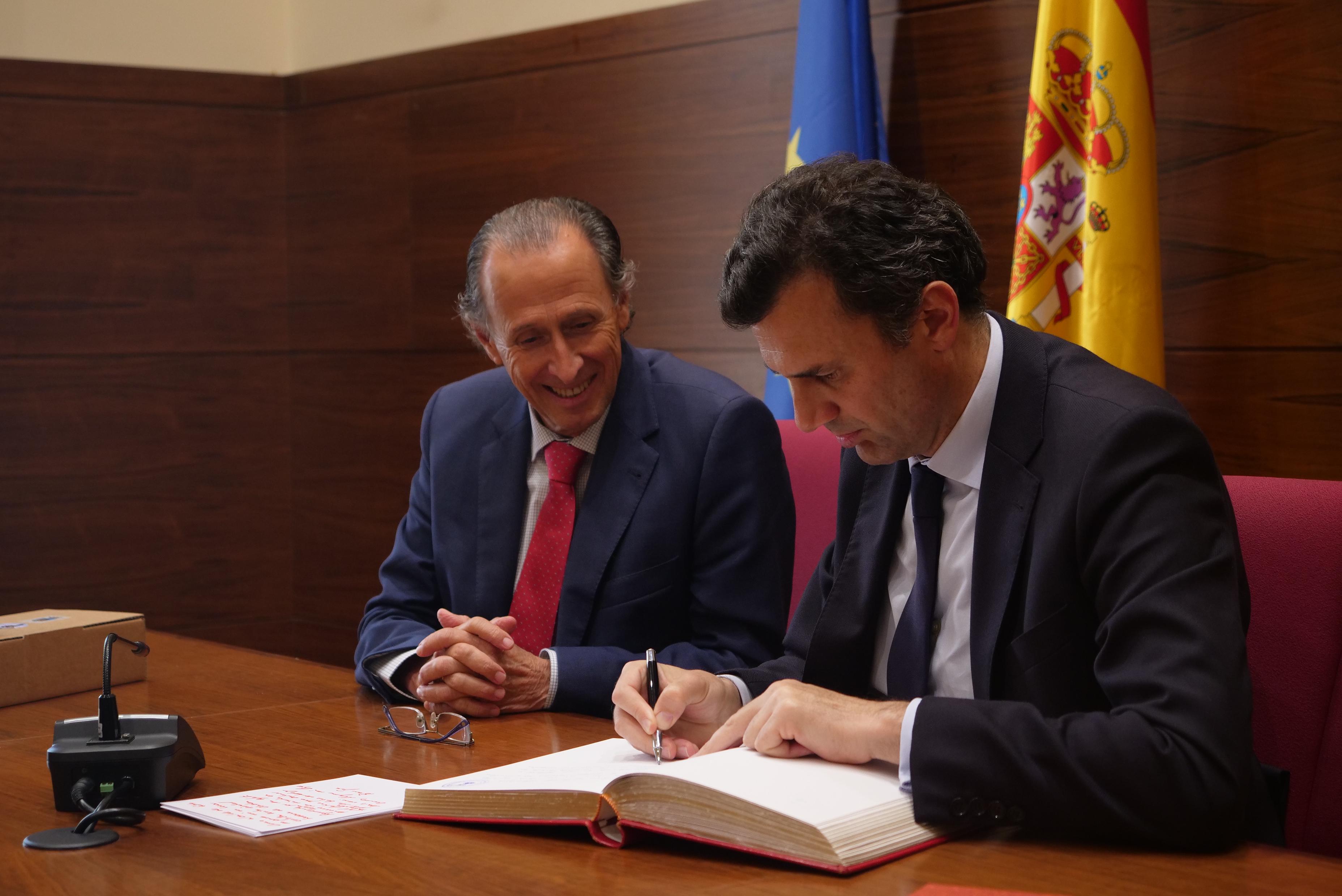 Chiclana y Cádiz se unen para acogerse a la convocatoria de ayudas del PERTE para la digitalización del ciclo del agua Chiclana y Cádiz se unen para acogerse a la convocatoria de ayudas del PERTE para la digitalización del ciclo del agua