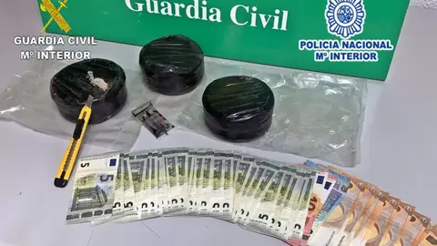 Ingresa en prisión un hombre, tras ser interceptado en La Roca de la Sierra circulando en un coche con más de kilo y medio de heroína Ingresa en prisión un hombre, tras ser interceptado en La Roca de la Sierra circulando en un coche con más de kilo y medio de heroína