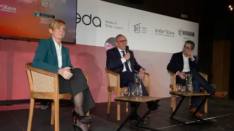 Presentación del EDA Drinks & Wine Campus en Laguardia Presentación del EDA Drinks & Wine Campus en Laguardia